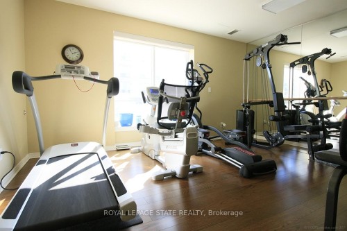 401-4000 Creekside Drive, Hamilton, ON - Indoor Photo Showing Gym Room
