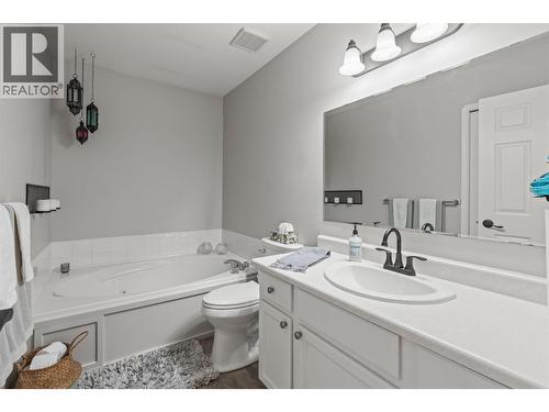 1038 11 Avenue Unit# 6, Vernon, BC - Indoor Photo Showing Bathroom