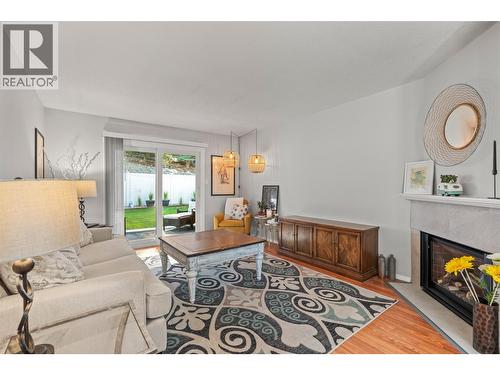 1038 11 Avenue Unit# 6, Vernon, BC - Indoor Photo Showing Living Room With Fireplace