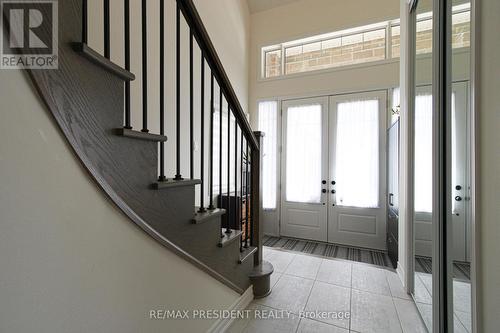 3911 Koenig Road, Burlington, ON - Indoor Photo Showing Other Room