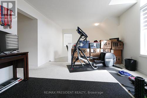 3911 Koenig Road, Burlington, ON - Indoor Photo Showing Other Room