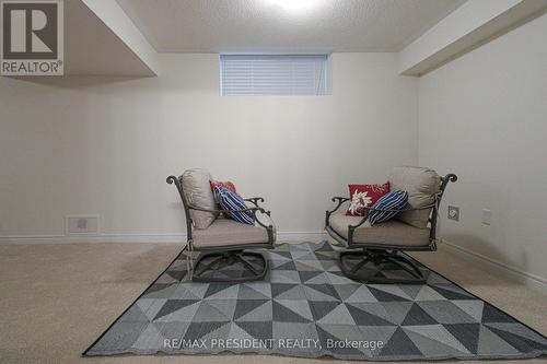 3911 Koenig Road, Burlington, ON - Indoor