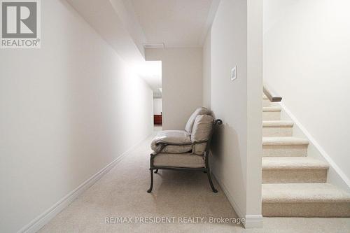 3911 Koenig Road, Burlington, ON - Indoor Photo Showing Other Room