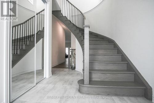 3911 Koenig Road, Burlington, ON - Indoor Photo Showing Other Room