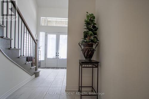 3911 Koenig Road, Burlington, ON - Indoor Photo Showing Other Room