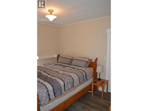6569 19Th Street, Grand Forks, BC - Indoor Photo Showing Bedroom