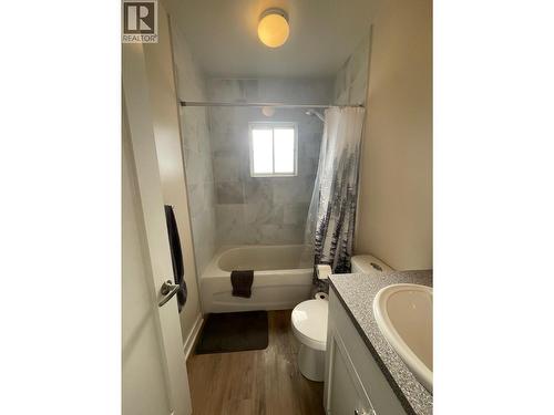 6569 19Th Street, Grand Forks, BC - Indoor Photo Showing Bathroom