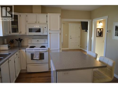 6569 19Th Street, Grand Forks, BC - Indoor Photo Showing Kitchen