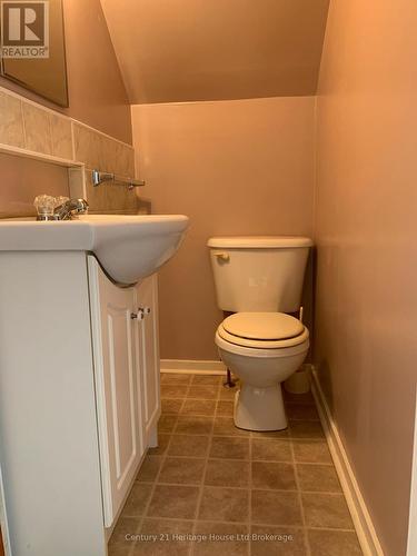 225 Algonquin Drive, South Huron (Exeter), ON - Indoor Photo Showing Bathroom