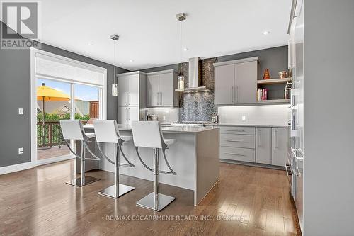 24 Chestnut Drive, Guelph/Eramosa, ON - Indoor Photo Showing Kitchen With Upgraded Kitchen