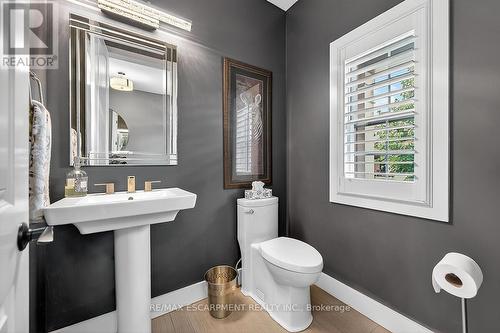 24 Chestnut Drive, Guelph/Eramosa, ON - Indoor Photo Showing Bathroom