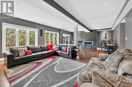 24 Chestnut Drive, Guelph/Eramosa, ON - Indoor Photo Showing Living Room With Fireplace