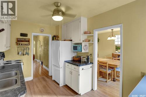 2312 Quebec Street, Regina, SK - Indoor Photo Showing Kitchen With Double Sink
