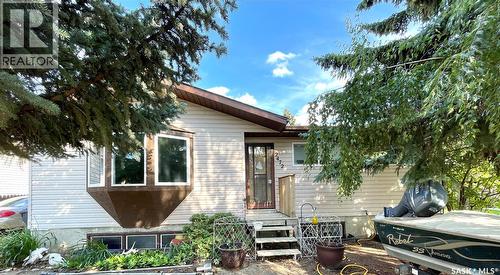 2472 Ross CRESCENT  North Battleford, SK S9A 3R3