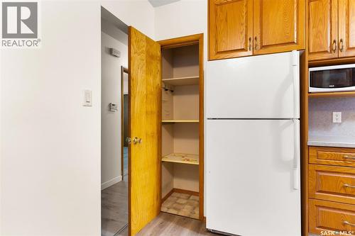 100 Knowles Crescent, Regina, SK - Indoor