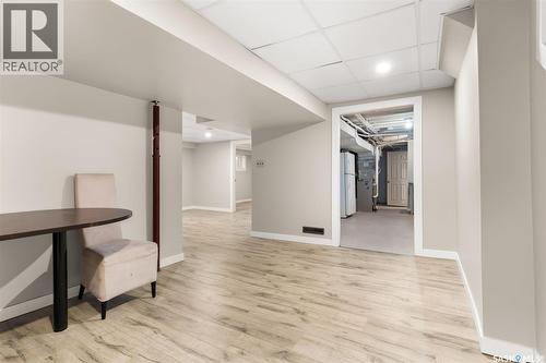 100 Knowles Crescent, Regina, SK - Indoor