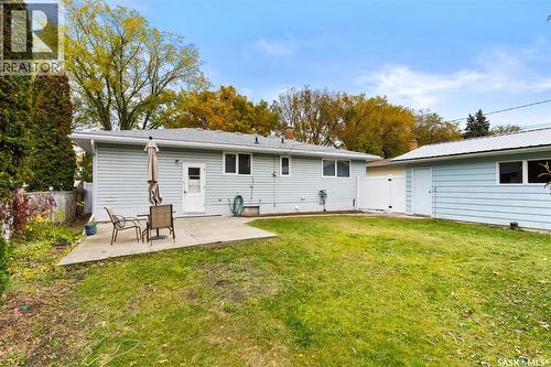 100 Knowles Crescent, Regina, SK - Outdoor