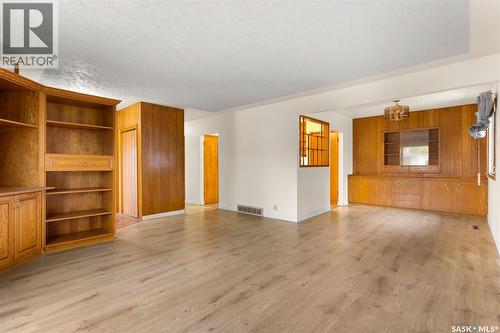 100 Knowles Crescent, Regina, SK - Indoor Photo Showing Other Room