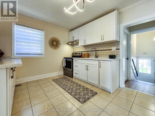 294 Fairfield Avenue, Hamilton, ON - Indoor Photo Showing Kitchen