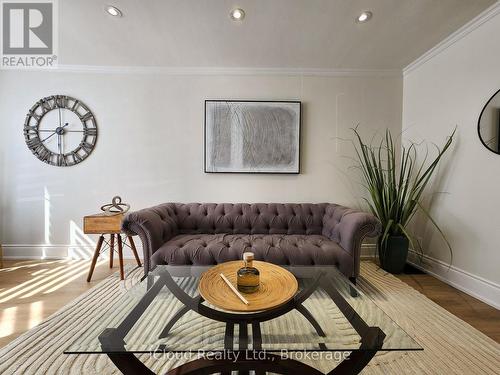 294 Fairfield Avenue, Hamilton, ON - Indoor Photo Showing Living Room