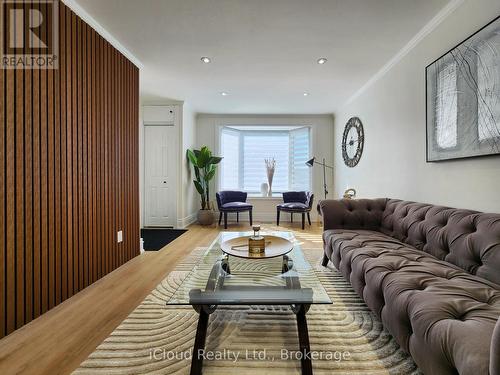 294 Fairfield Avenue, Hamilton, ON - Indoor Photo Showing Living Room