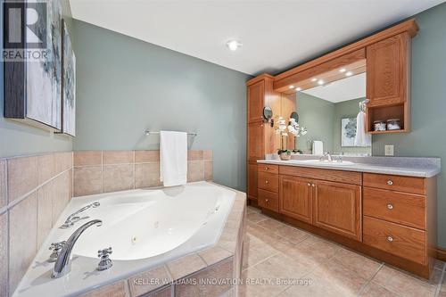 153 Forestwood Drive, Kitchener, ON - Indoor Photo Showing Bathroom