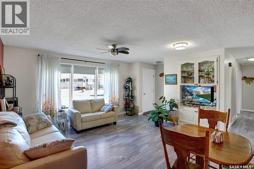 704 Leeville Drive, Assiniboia, SK - Indoor Photo Showing Living Room