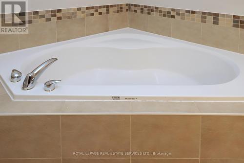 5229 Autumn Harvest Way, Burlington, ON - Indoor Photo Showing Bathroom