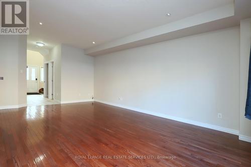 5229 Autumn Harvest Way, Burlington, ON - Indoor Photo Showing Other Room