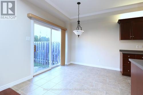 5229 Autumn Harvest Way, Burlington, ON - Indoor