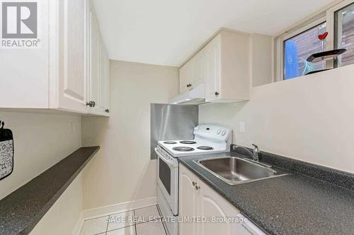 1 - 118 Braemar Avenue, Toronto, ON - Indoor Photo Showing Kitchen
