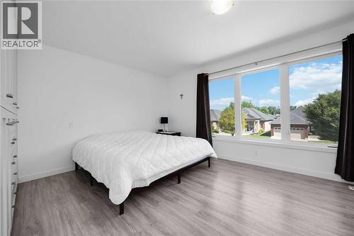 209 Meadowlark Lane, Sarnia, ON - Indoor Photo Showing Bedroom