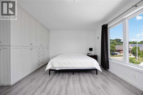 209 Meadowlark Lane, Sarnia, ON - Indoor Photo Showing Bedroom