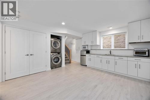 209 Meadowlark Lane, Sarnia, ON - Indoor Photo Showing Laundry Room