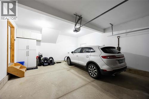 209 Meadowlark Lane, Sarnia, ON - Indoor Photo Showing Garage
