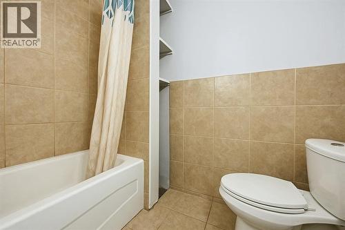 150 College Avenue North, Sarnia, ON - Indoor Photo Showing Bathroom