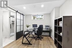 Lower level bedroom - 