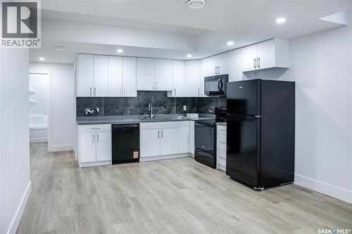 462 Nazarali Manor, Saskatoon, SK - Indoor Photo Showing Kitchen