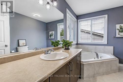 6696 Beattie Street, London South (South V), ON - Indoor Photo Showing Bathroom