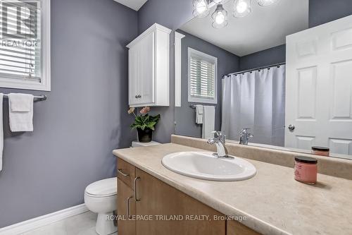 6696 Beattie Street, London South (South V), ON - Indoor Photo Showing Bathroom