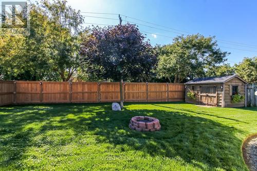 6696 Beattie Street, London South (South V), ON - Outdoor With Backyard