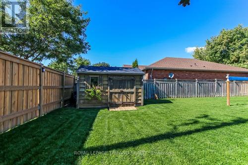 6696 Beattie Street, London South (South V), ON - Outdoor With Backyard