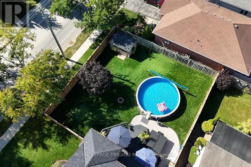6696 Beattie Street, London South (South V), ON - Outdoor With Above Ground Pool