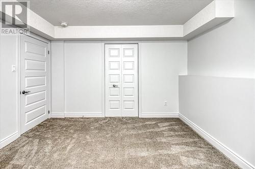 66 Meadowgreen Drive, Garson, ON - Indoor Photo Showing Other Room