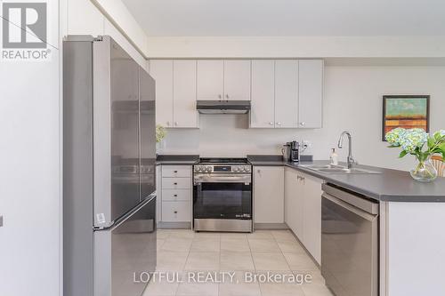 82 Lilac Circle, Haldimand, ON - Indoor Photo Showing Kitchen With Stainless Steel Kitchen