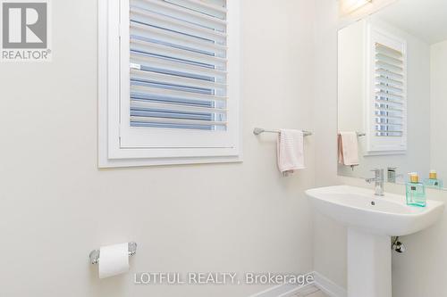82 Lilac Circle, Haldimand, ON - Indoor Photo Showing Bathroom
