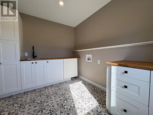 170 Gascon Street E, Alfred And Plantagenet, ON - Indoor Photo Showing Other Room