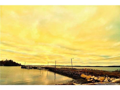9 Cooks Point Rd, Wilsons Beach, NB 