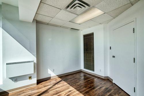 Office - 312-5805  - 5879 Boul. Henri-Bourassa E., Montréal (Montréal-Nord), QC - Indoor Photo Showing Other Room