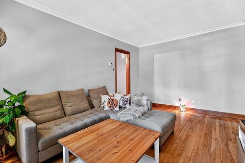 Salon - 11473  - 11477 Av. Plaza, Montréal (Montréal-Nord), QC - Indoor Photo Showing Living Room